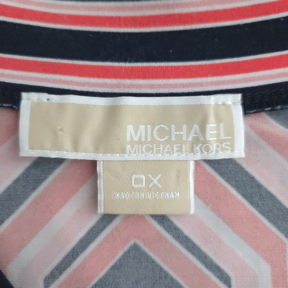 Michael Kors Pink & Blue Diamond Geometric V-Neck Tunic Top- Plus Size - Picture 6 of 7